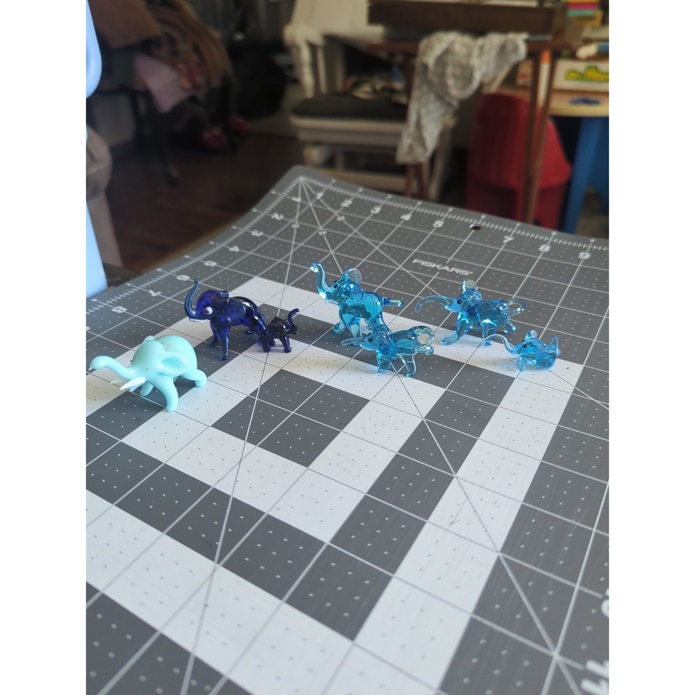 7 Vintage Miniature Shades Of Blue Hand Blown Art Glass Elephant Figures READ